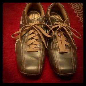 Sketchers Shoes